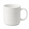 Mug 350 ml en céramique blanche pour boissons chaudes - relief floral classique