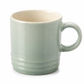 Mug 350 ml en céramique vert pâle avec anse style classique